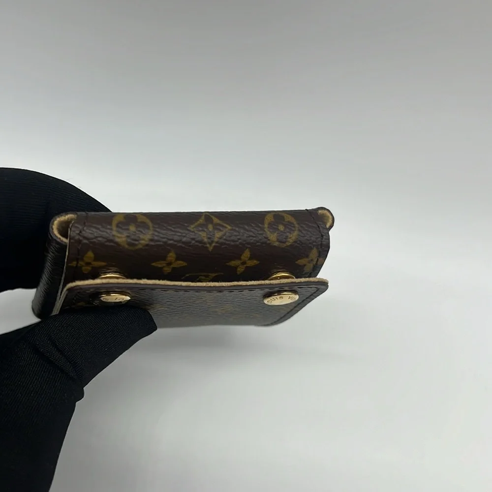 Louis Vuitton NWB Vintage 18K Yellow Gold Tiger Eye Padlock Shaped Pendant - Picture 13 of 16